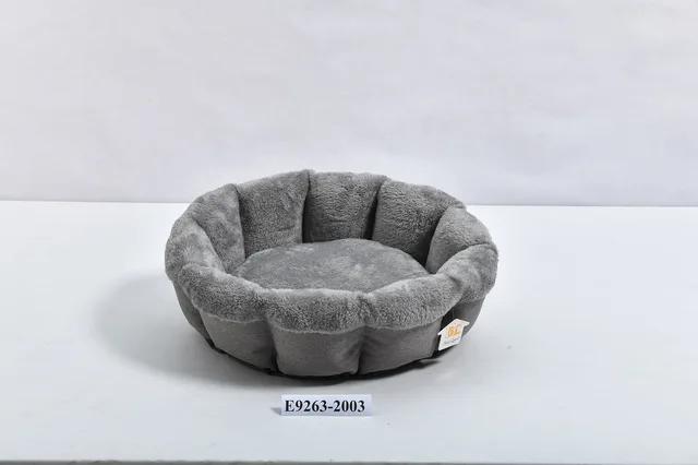 Round pet bed