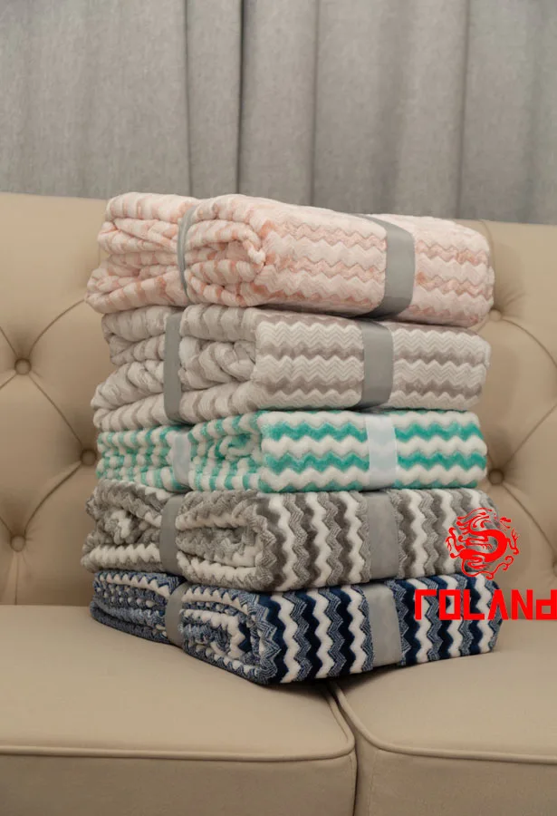 Printed Flannel With Jacquard Blanket/Throw