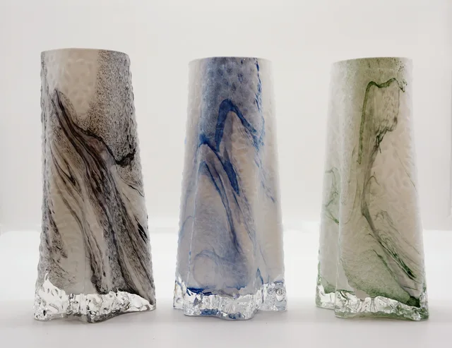 Marbling vase
