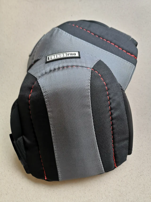 Knee pad