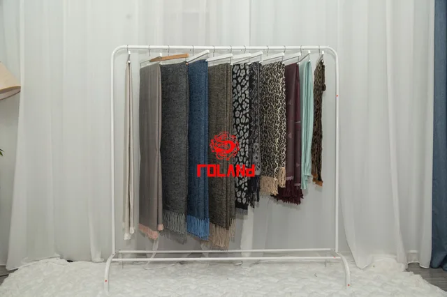 Acrylic Blanket With Fringes