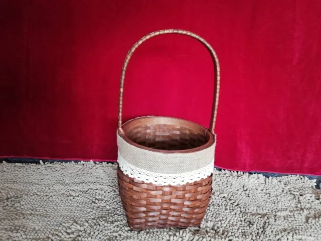 Wood chip basket