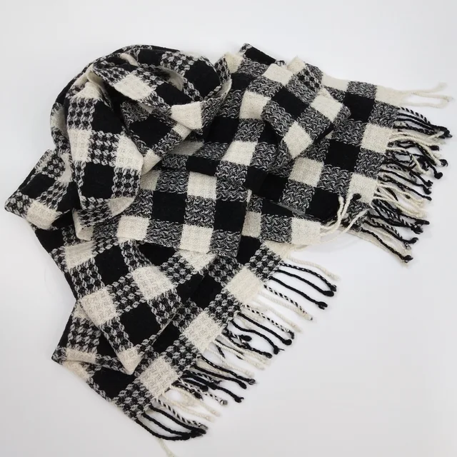 Wool scarf