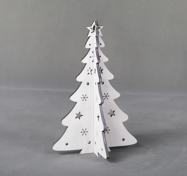Carving Christmas tree