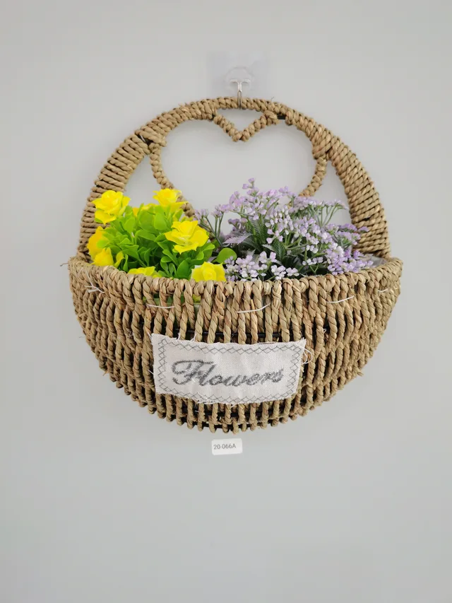 Straw basket