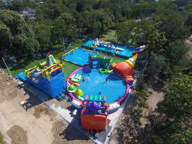 New product small inflatable water park, inflatable swimming pool water park