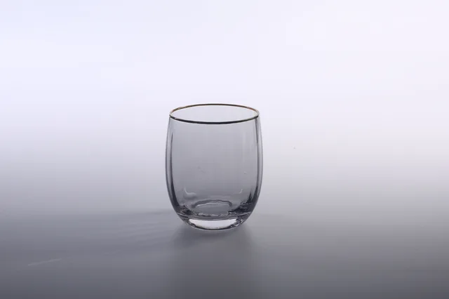 Grey stemless wine