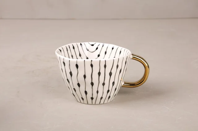 Hand painting mug