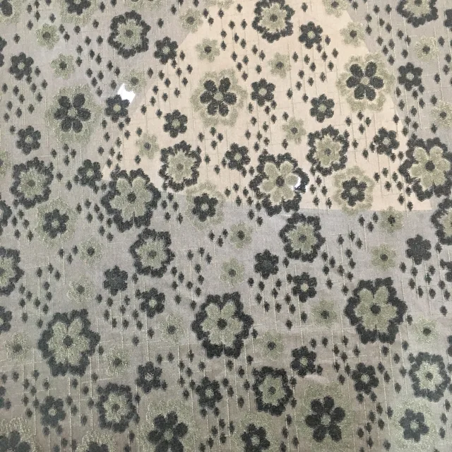 Knitted jacquard cloth