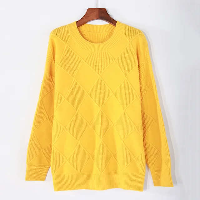 Women‘s R neck knitted sweater’