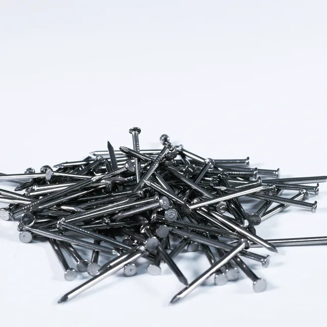 Common nails