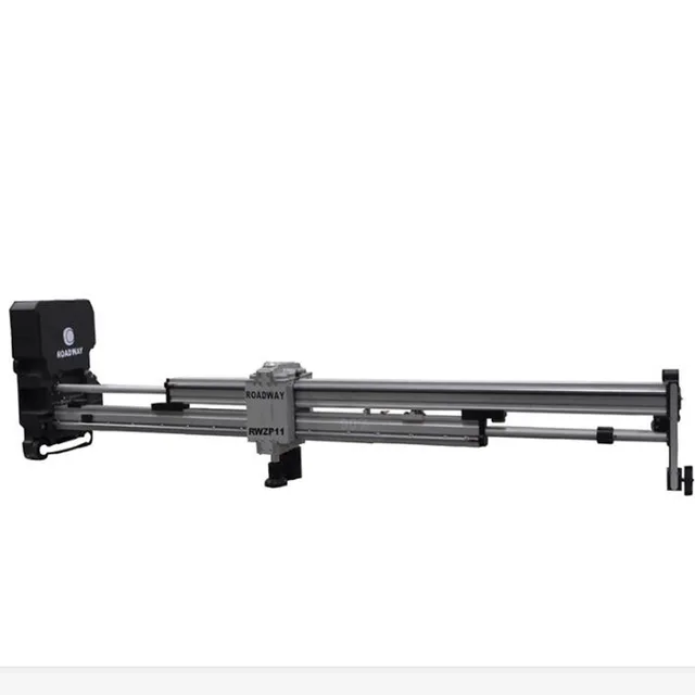 Automatic screeding machine