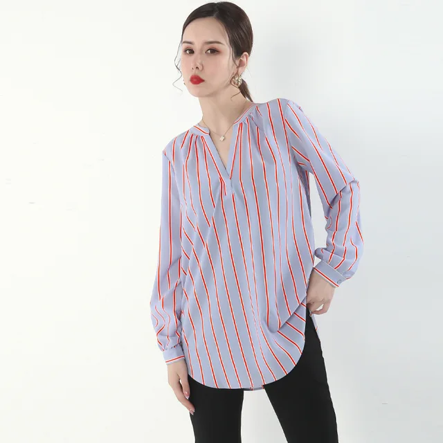 Ladies V-slit shirt