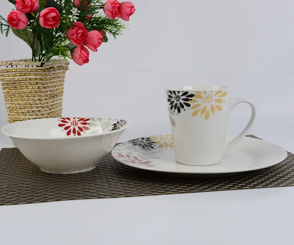 Hotsale 12pcs household porcelain dinnerware set /ceramic dinnerware set