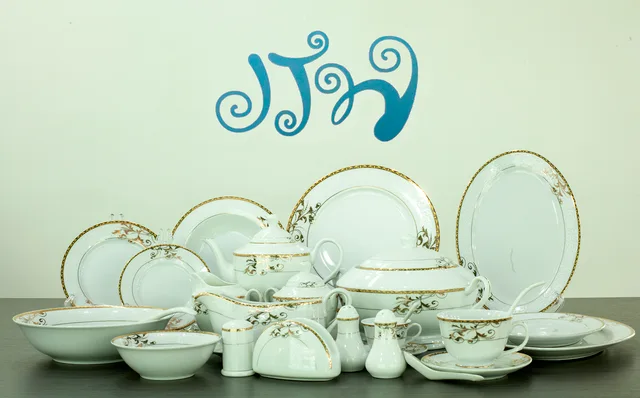 130pcs Dinner Set