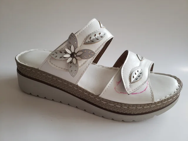 Lady sandals