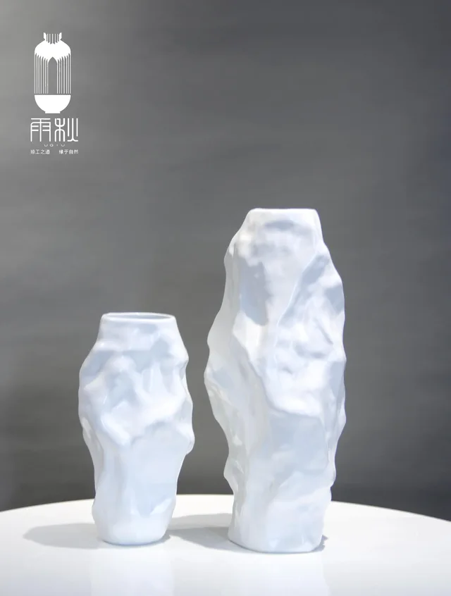 High temperature porcelain vase / decoration