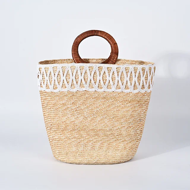 Ladies whaet straw bags
