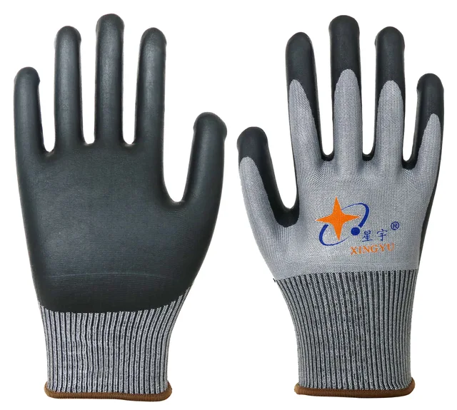 18gauge HPPE Adamas Technology with nitrile foam coated gloves