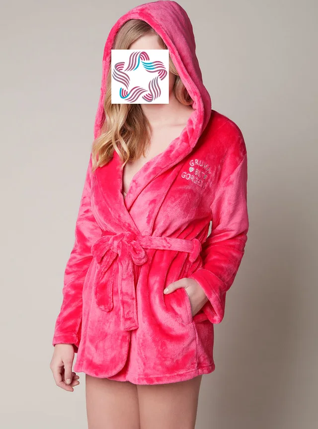 Womens’ bathrobe