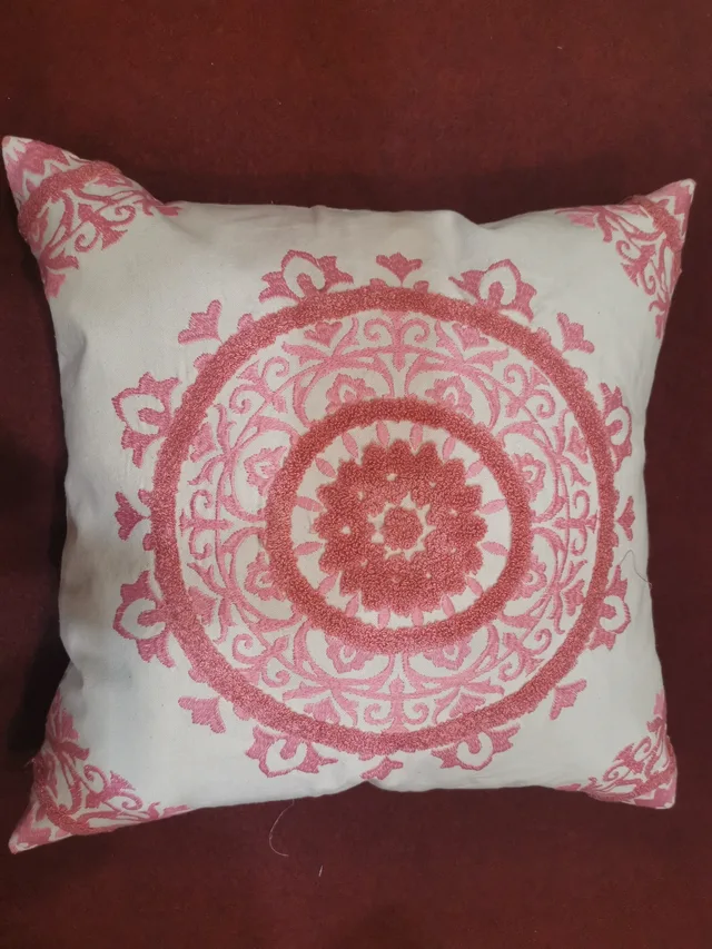 Embroidery cushion cover