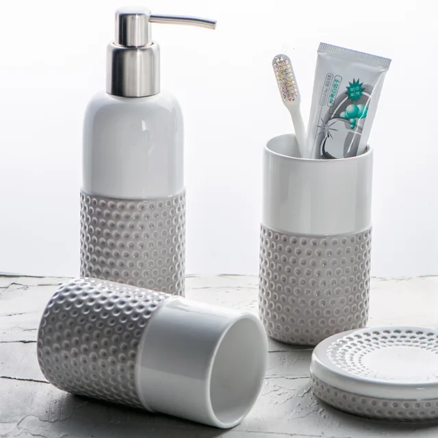 Dot ceramic bathroom set