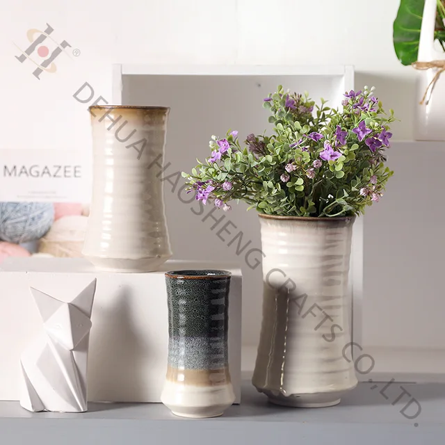 Stoneware/Porcelain flower vase with Reactive glazing