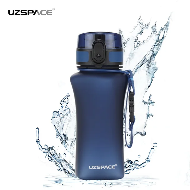 Uzspace student frositng water bottle