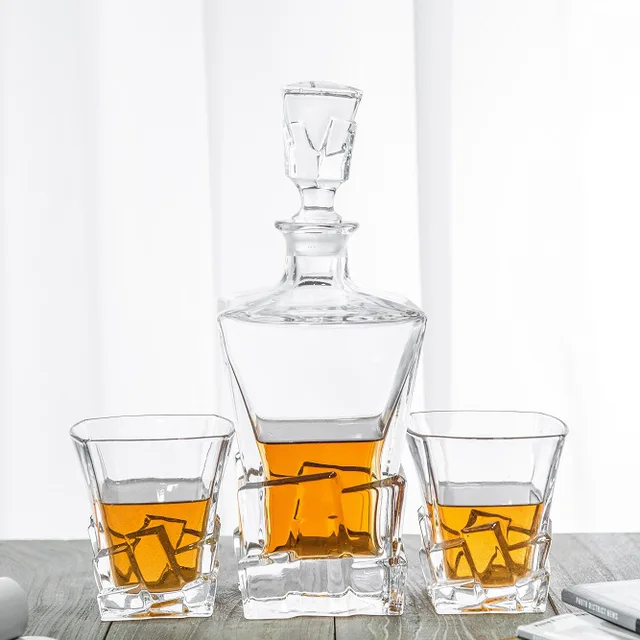 Whiskey glass set