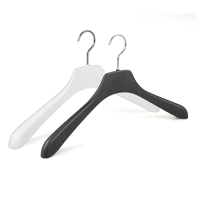 Wide shoulder plastic coat/jacket hangers black