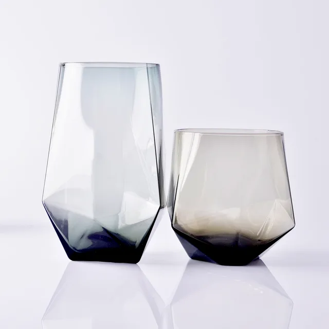 Inventory.Solid-colored diamond glasses, tumblers, and whiskey glasses are hot sold at low prices