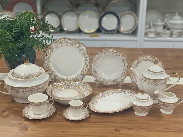 125pcs/47pcs/20pcs new bone china round wave shape with gold designs