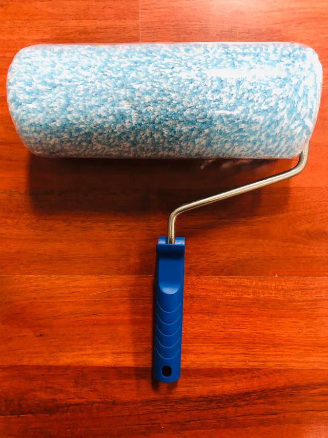 Blue&white mixed paint roller