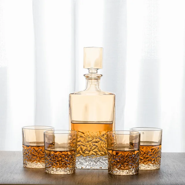 Whiskey glass set