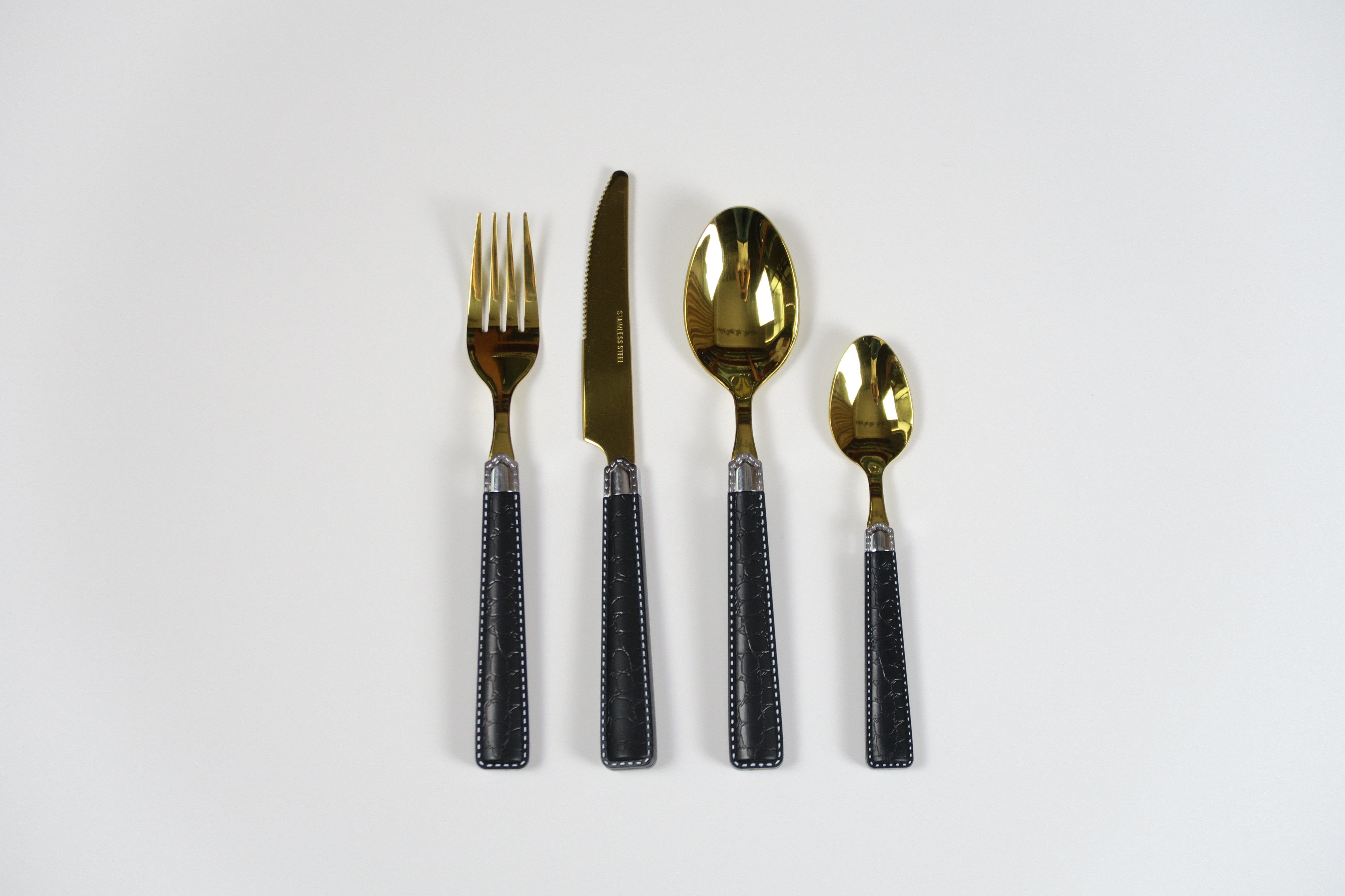 Stainless Steel Cutlery Set with Plastic Handle