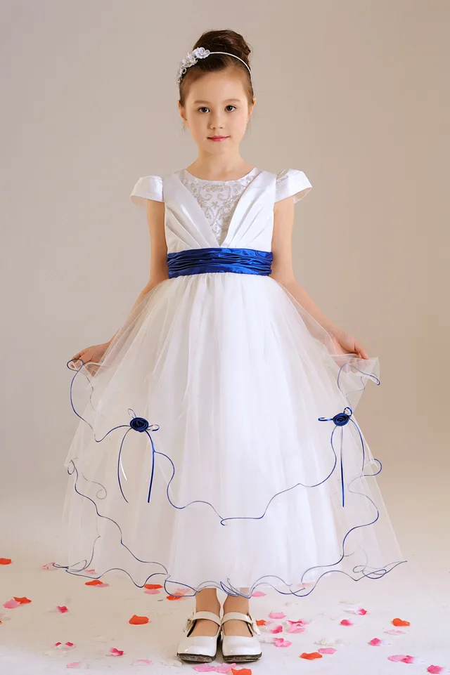 Embroidered flower girl dress comunion dress
