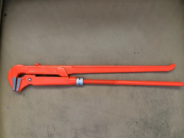 Bent Nose Pipe Wrench