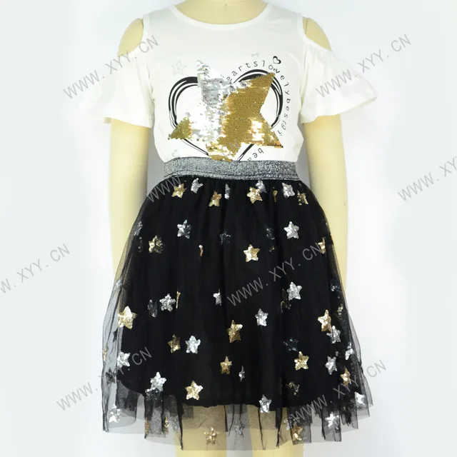 Girl's t-shirt and skirt