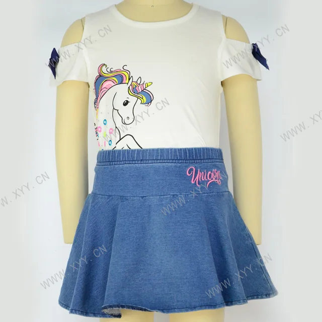 Girl's t-shirt and skirt