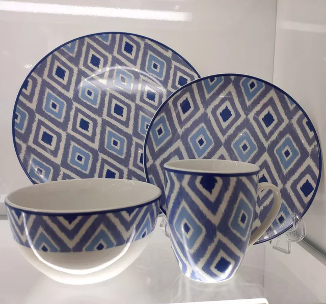 16 Piece Porcelain Dinnerware Moonshine