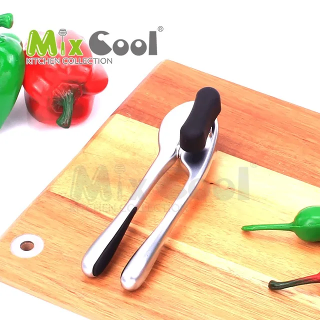 Can opener, kitchen gadgets
