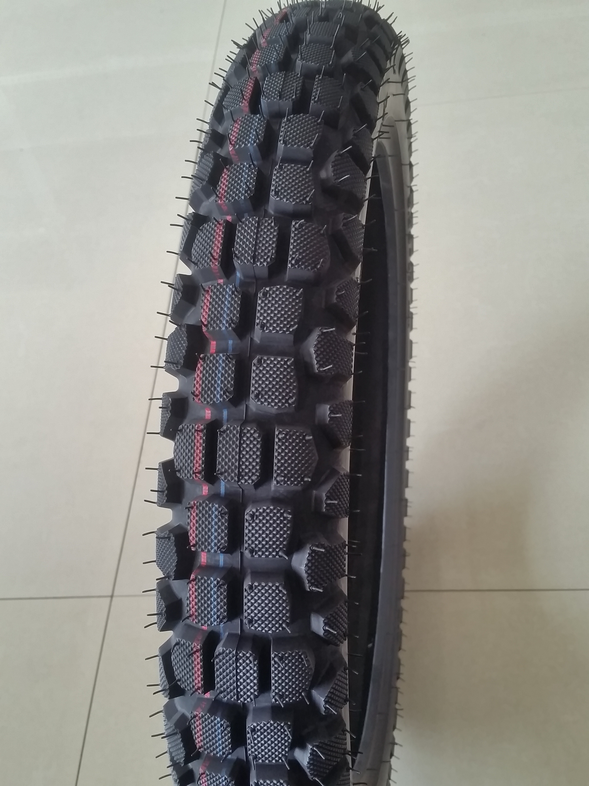 Motorcycle tyre