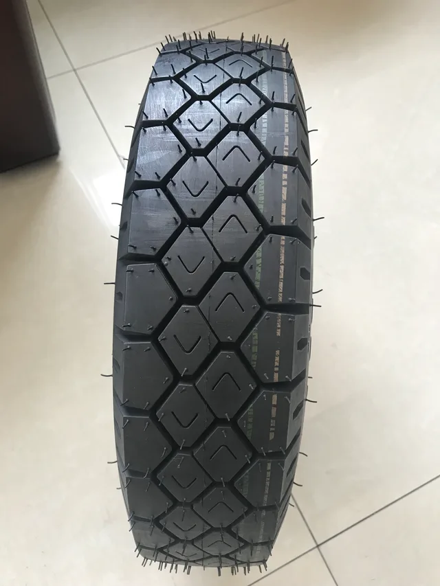Motorcycle tyre