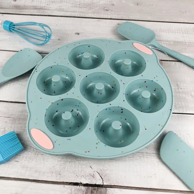 Silicone doughnut cake mould