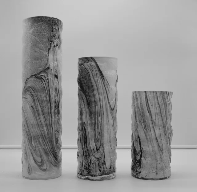 Glass vase with marbel