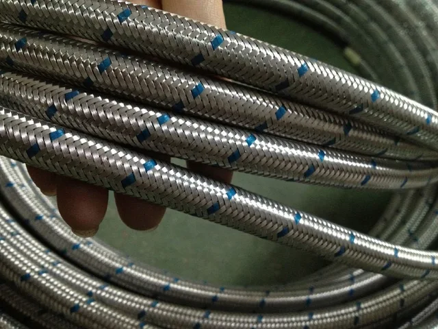 Fuel Hose (Outside Aluminum Wire Braided)