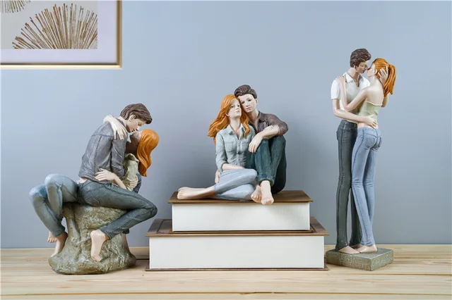 Polyresin Home Decorations Couples In Love