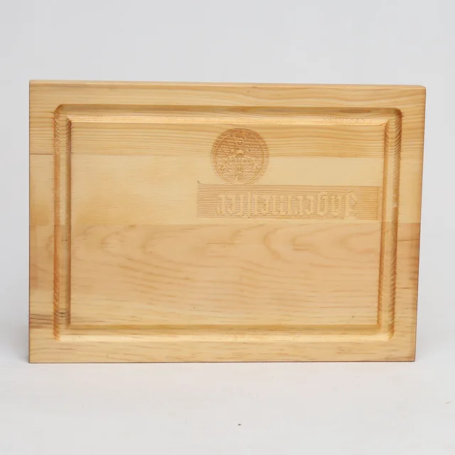 Wooden chopping board with pinewood