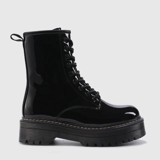 Ladies boots
