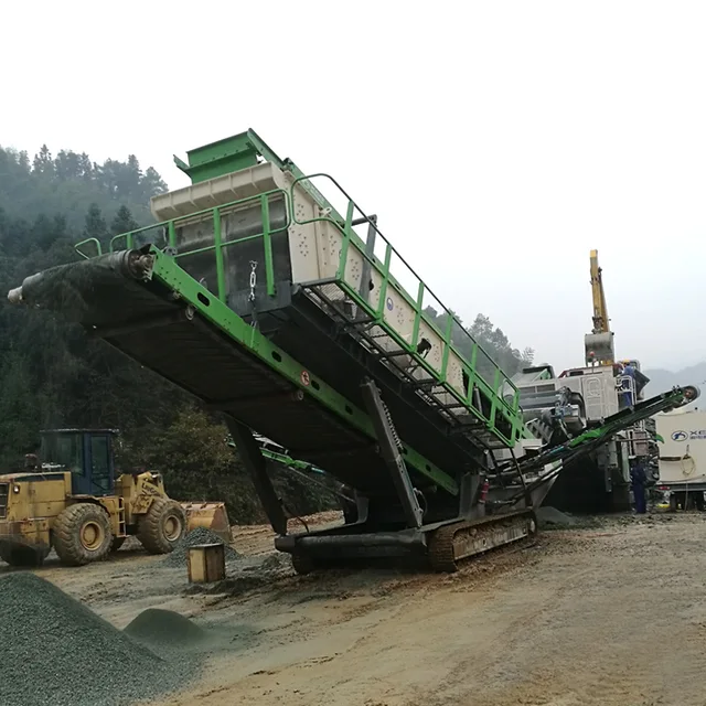 Crawler mobile construction solid waste treatment equipment